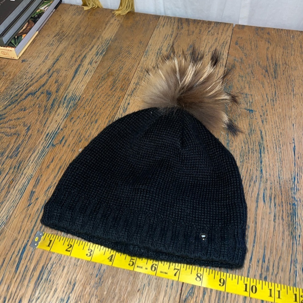 OOKPIK Black Knit Beanie with Fur Pom - Picture 5 of 8